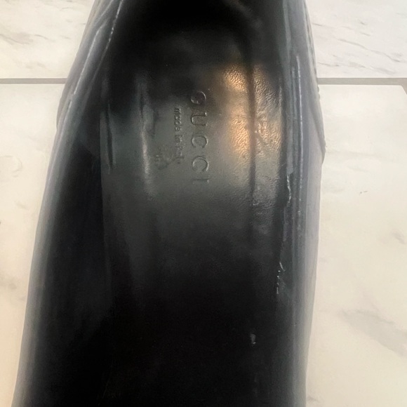 Women’s Authentic  Gucci Black leather heels. - Picture 5 of 5